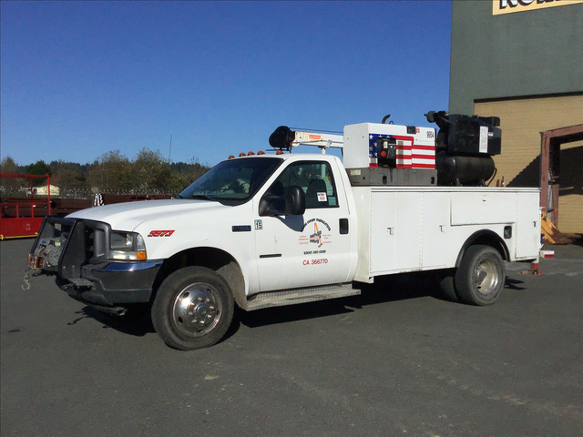 2002 Ford F-450 Super Duty 4x4 Service Truck w/ Crane