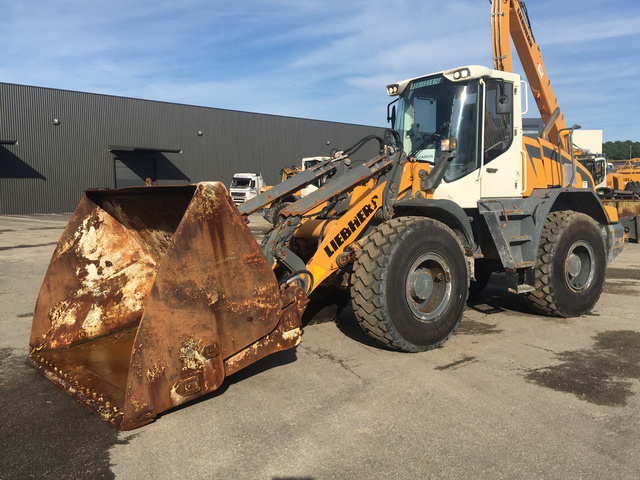 2013 (unverified) Liebherr L542P Wheel Loader 2013 (unverified) Liebherr L542P Wheel Loader