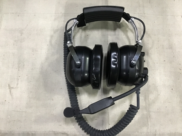 (2) Aegisound 05-005064 Argonaut Boom Microphone F-18 Headsets - Unused (2) Aegisound 05-005064 Argonaut Boom Microphone F-18 Headsets - Unused
