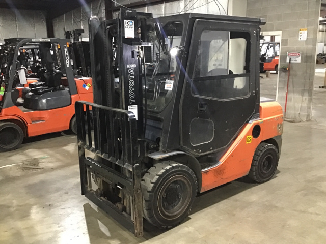 2014 Toyota 8FDU32 Pneumatic Tire Forklift 2014 Toyota 8FDU32 Pneumatic Tire Forklift