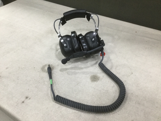 (3) Aegisound 05-005064 Argonaut Boom Microphone F-18 Headsets - Unused (3) Aegisound 05-005064 Argonaut Boom Microphone F-18 Headsets - Unused