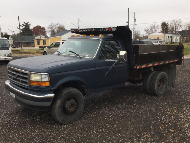 1995 Ford F-350 Super Duty Dump Truck