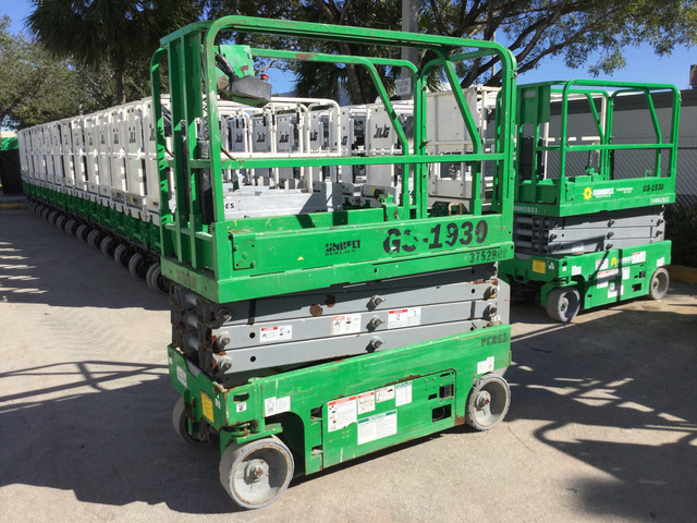 2011 Genie GS-1930 Electric Scissor Lift