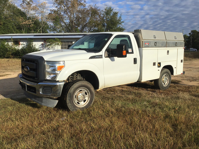 2013 Ford F-250 Super Duty 4x4 Utility Truck