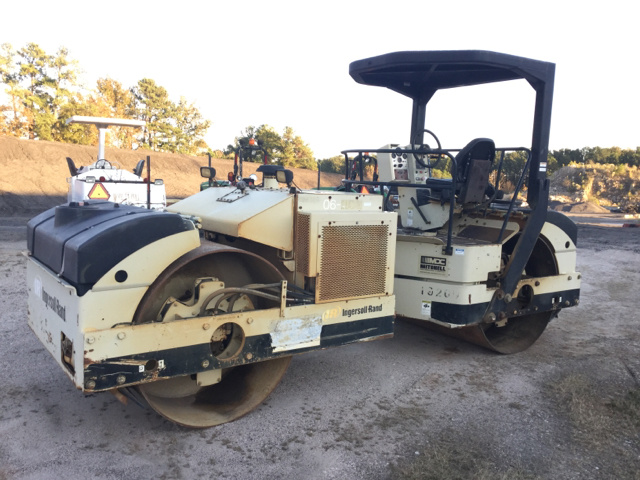 Ingersoll-Rand DD-90HF Vibratory Double Drum Roller Ingersoll-Rand DD-90HF Vibratory Double Drum Roller