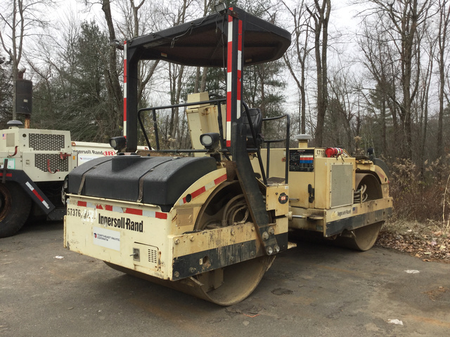 2005 Ingersoll-Rand DD-90HF Vibratory Double Drum Roller 2005 Ingersoll-Rand DD-90HF Vibratory Double Drum Roller
