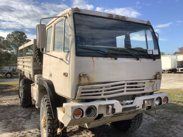 1995 Stewart & Stevenson M1078 LMTV 4x4 Cargo Truck