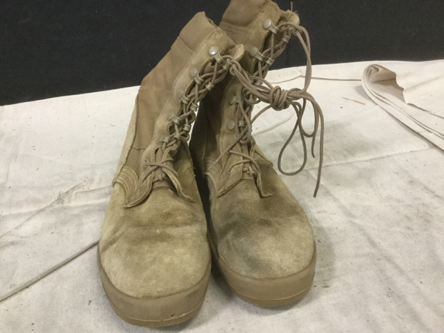 (74) Pairs of Assorted Men's Boots