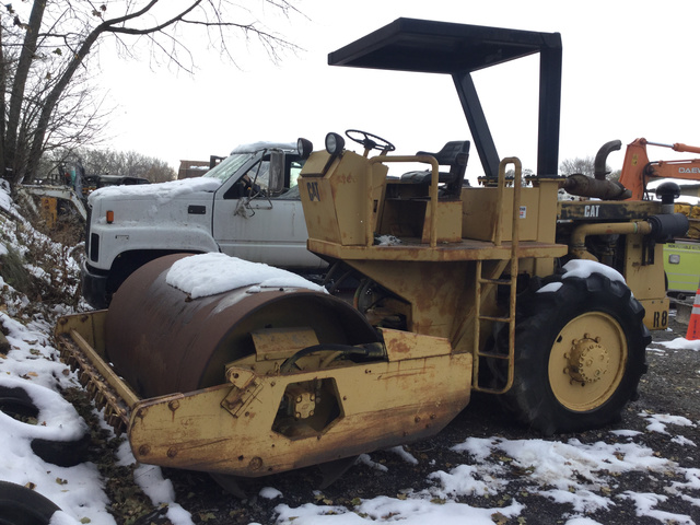 Cat Vibratory Single Drum Compactor