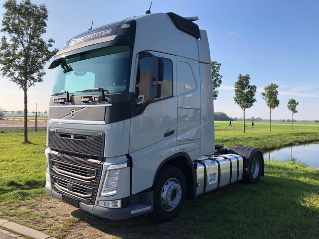2018 Volvo FH13-500 XL Retarder 4x2 Sleeper Truck Tractor 2018 Volvo FH13-500 XL Retarder 4x2 Sleeper Truck Tractor