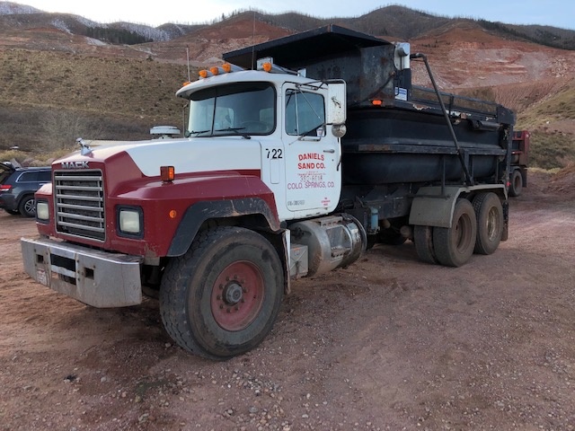 1995 Mack RD688S T/A Dump Truck 1995 Mack RD688S T/A Dump Truck
