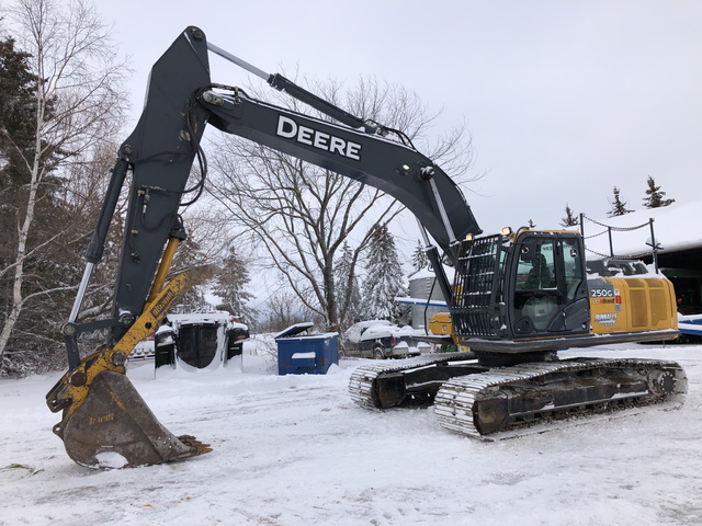 2012 John Deere 250G LC Track Excavator 2012 John Deere 250G LC Track Excavator