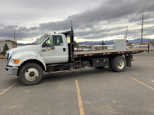 2011 Ford F-750 Super Duty Flatbed Dump Truck