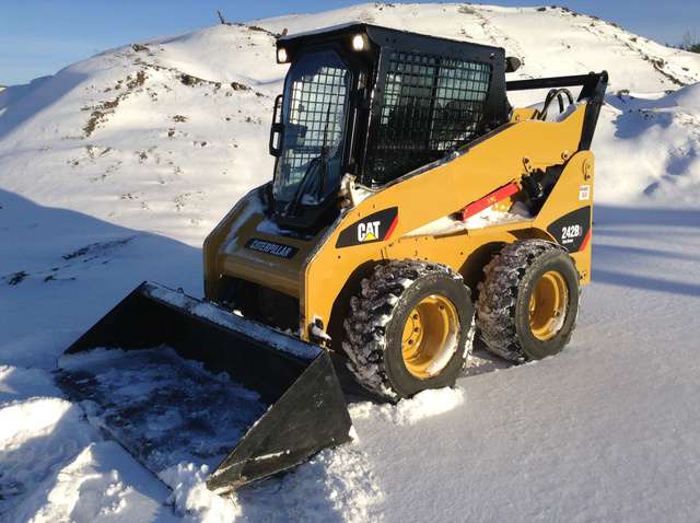 2011 Cat 242B3 Skid-Steer Loader