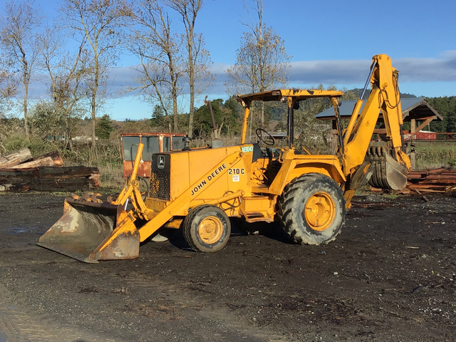 John Deere 210C Backhoe Loader John Deere 210C Backhoe Loader