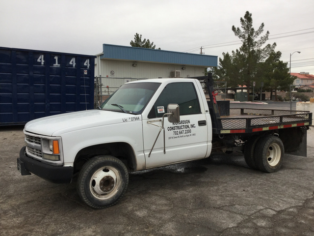 1998 Chevrolet C/K 2500 S/A Flatbed Truck 1998 Chevrolet C/K 2500 S/A Flatbed Truck