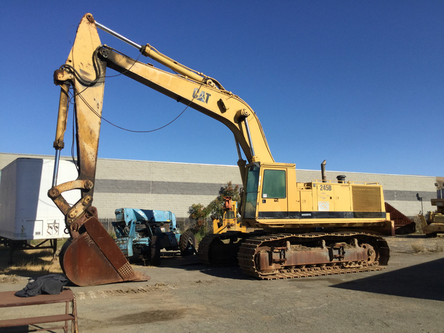 Cat 245B Track Excavator
