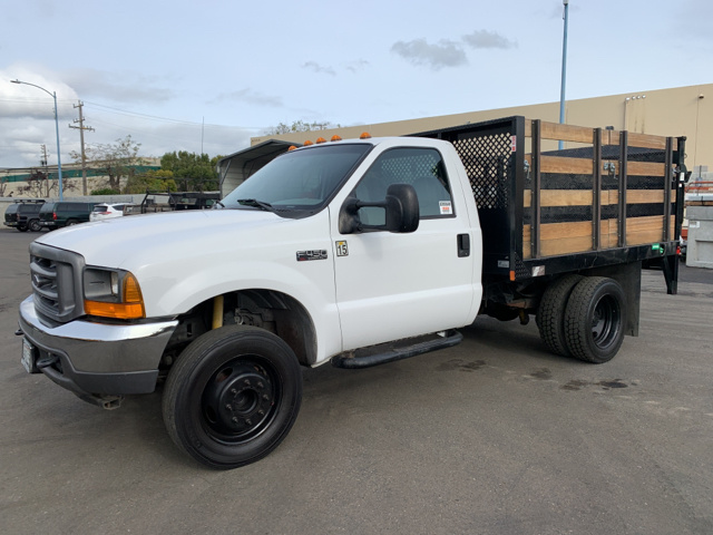 2001 Ford F-450 XL Super Duty Flatbed Truck 2001 Ford F-450 XL Super Duty Flatbed Truck