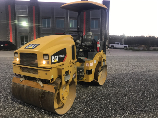 2016 Cat CB34B Vibratory Double Drum Roller 2016 Cat CB34B Vibratory Double Drum Roller