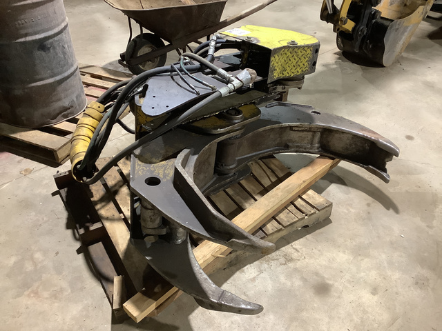 Hultdins SuperGrip Grapple w/Hultdins SuperSaw 550S Grapple Saw