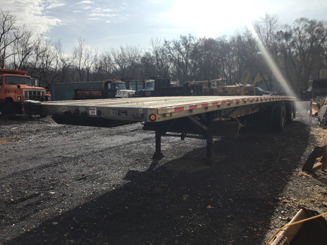 2007 Reitnouer T/A Equipment Trailer