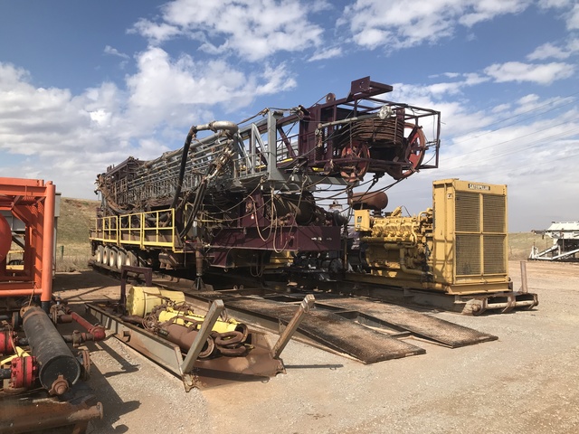 Drilling Rig, 1,300 HP, Service King 1000, Backyard and 250T Top Drive, 2012