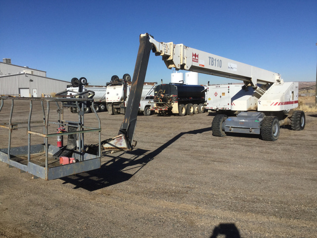 Terex TB110 4WD Diesel Articulating Boom Lift Terex TB110 4WD Diesel Articulating Boom Lift