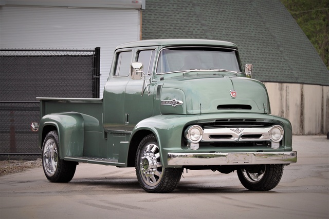 1956 Ford C600 Custom Cab Over
