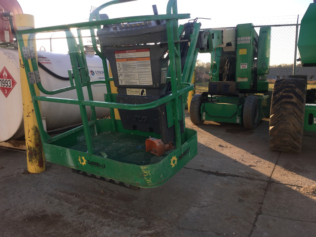 2013 JLG E300AJP Electric Articulating Boom Lift 2013 JLG E300AJP Electric Articulating Boom Lift