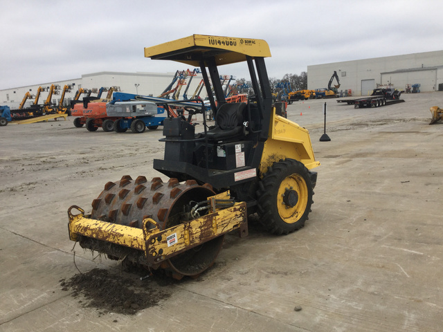 2014 (unverified) Bomag BW124PDH-40 Vibratory Single Drum Compactor 2014 (unverified) Bomag BW124PDH-40 Vibratory Single Drum Compactor