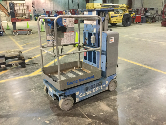 2012 Genie GR-12 Vertical Mast Lift