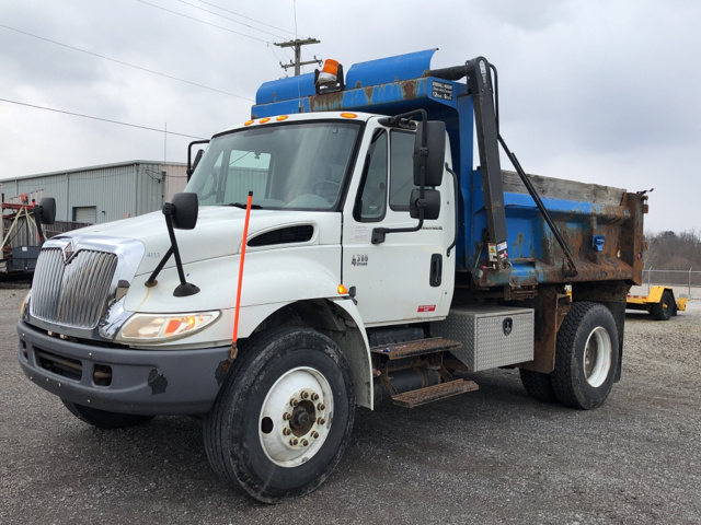 2007 International 4300 S/A Dump Truck