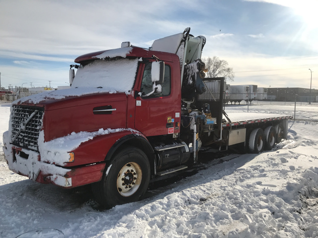 2003 Volvo VHD Tri/A Flatbed Truck w/ Crane 2003 Volvo VHD Tri/A Flatbed Truck w/ Crane