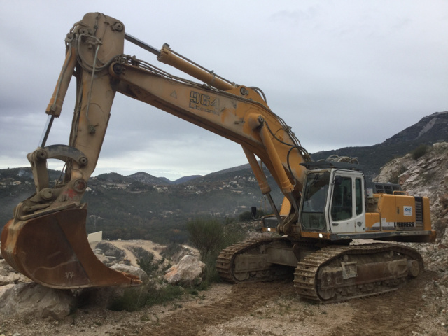 2004 Liebherr R964B Track Excavator 2004 Liebherr R964B Track Excavator