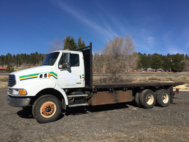 2005 Sterling LT9500 T/A Flatbed Truck 2005 Sterling LT9500 T/A Flatbed Truck