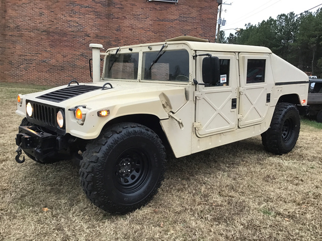 1993 AM General M1038 HMMWV 4 Door Hard Top w/Slant Back 1993 AM General M1038 HMMWV 4 Door Hard Top w/Slant Back