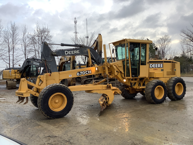 John Deere 670CH Motor Grader