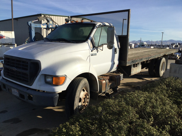 2002 Ford F-650 Super Duty S/A Flatbed Truck 2002 Ford F-650 Super Duty S/A Flatbed Truck