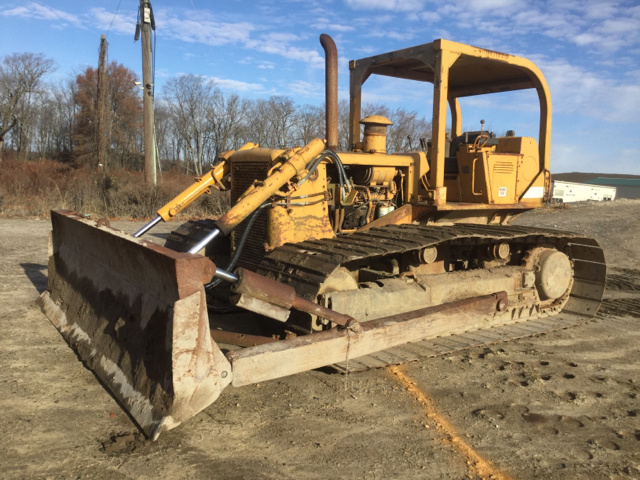 International TD15C Crawler Dozer International TD15C Crawler Dozer