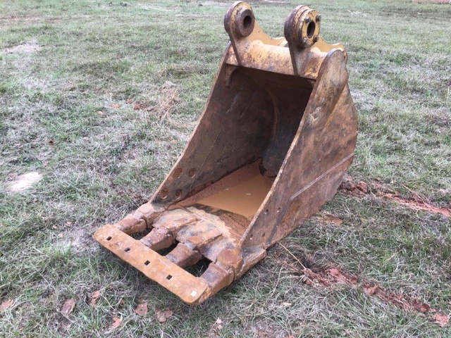 Cat 30" Excavator Bucket