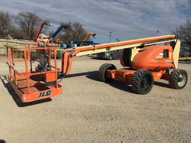2006 JLG 600A 4WD Diesel Articulating Boom Lift
