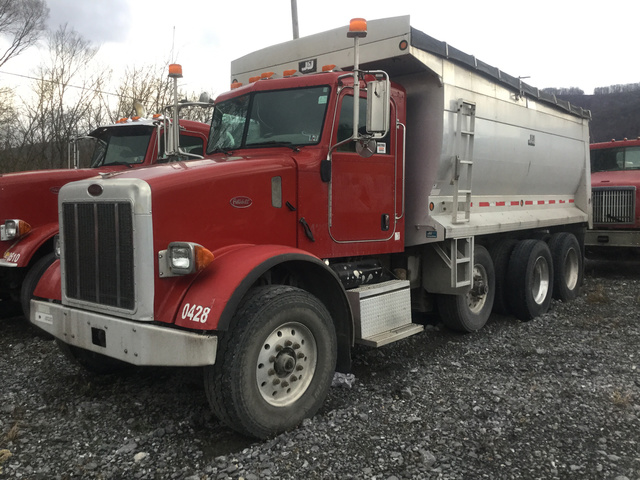 2007 Peterbilt 357 Tri/A Dump Truck 2007 Peterbilt 357 Tri/A Dump Truck