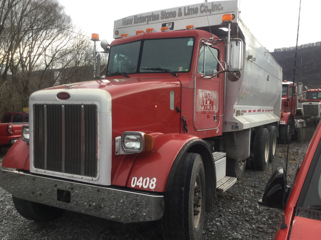 2002 Peterbilt 357 Tri/A Dump Truck