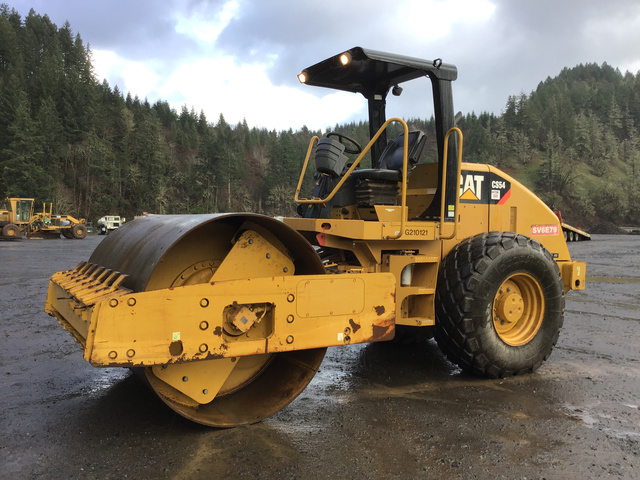 2011 Cat CS54 Vibratory Single Drum Compactor 2011 Cat CS54 Vibratory Single Drum Compactor