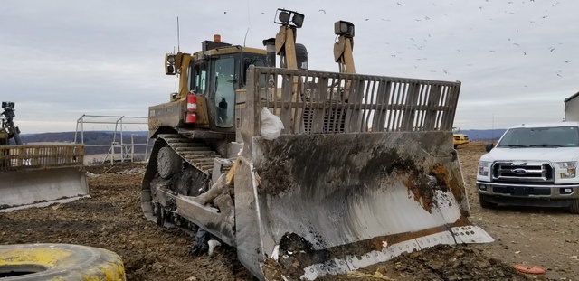 Cat D8R Crawler Dozer Cat D8R Crawler Dozer