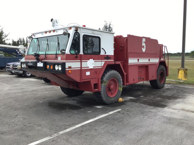 Oshkosh A/S32P-19 4x4 Fire Truck Oshkosh A/S32P-19 4x4 Fire Truck