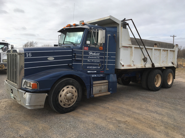 1996 Peterbilt 377 T/A Dump Truck 1996 Peterbilt 377 T/A Dump Truck