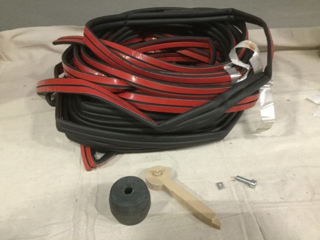 (216) Non-Metallic Special Shaped Seals, (10) Machine Screws & Assorted Parts (216) Non-Metallic Special Shaped Seals, (10) Machine Screws & Assorted Parts