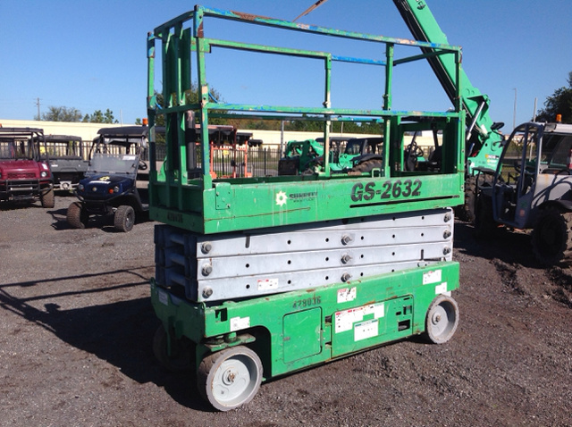 2012 Genie GS-2632 Electric Scissor Lift