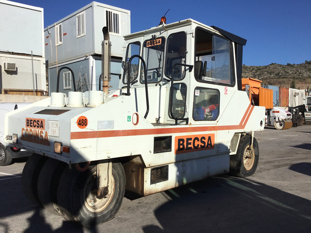 2001 Corinsa CCR14.21 Pneumatic Roller 2001 Corinsa CCR14.21 Pneumatic Roller